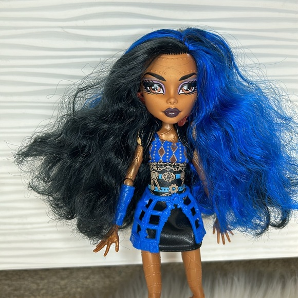 [SOLD] 2012 Monster High Signature Wave 4 Robecca Steam Doll #3652 - Picture 4 of 14